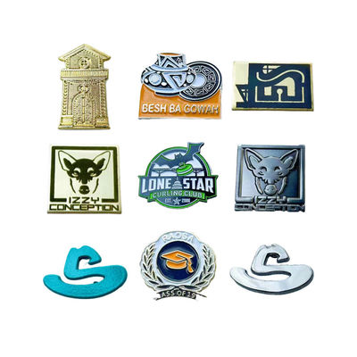 खरीदें शिल्प उपहार कस्टम लैपल पिन कार्टून चरित्र मिनी कपड़े पिन online manufacture