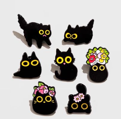 खरीदें 1. 5 इंच सॉफ्ट एनेमल लैपल पिन ब्रांडिंग और पहचान के लिए कस्टम जिंक अलॉय पिन बैज online manufacture