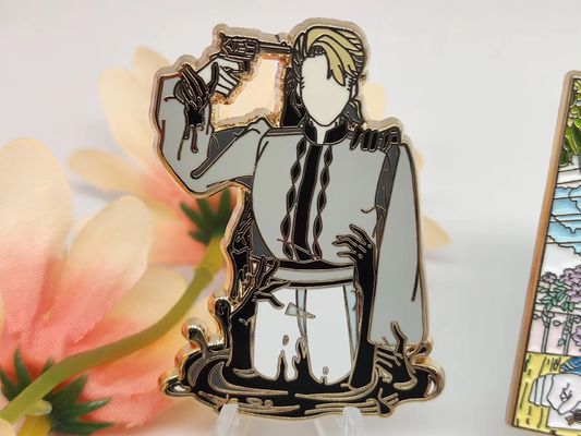 खरीदें 1.5 Inch Soft Enamel Lapel Pin Custom Zinc Alloy Metal Badge for Branding online manufacture