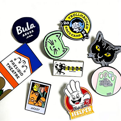 खरीदें Get custom antique gold-plated enamel pins with soft or hard die-cut logo for brooch badges online manufacture