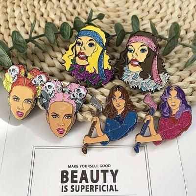 अच्छी कीमत प्रोमोशनल उपहार के लिए व्यक्तिगत डिजाइन के साथ कस्टम गुलाब स्वर्ण लेपित नरम तामचीनी लैपल पिन ऑनलाइन