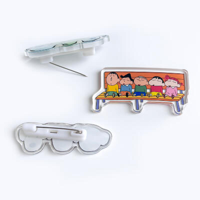 अच्छी कीमत Vograce Custom Cartoon Anime Rainbow Printing Logo Pins Maker Charm Acrylic Gifts Acrylic Lapel Acrylic Pin Badges Pins ऑनलाइन